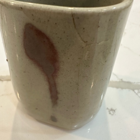 🎄Handmade  pottery, signed, fall colours abstract floral, small cups vase x 2 - Picture 4 of 6